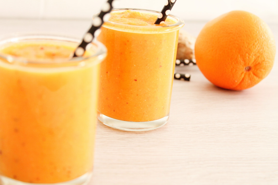 Smoothie mit Orange, Karotte und Ingwer